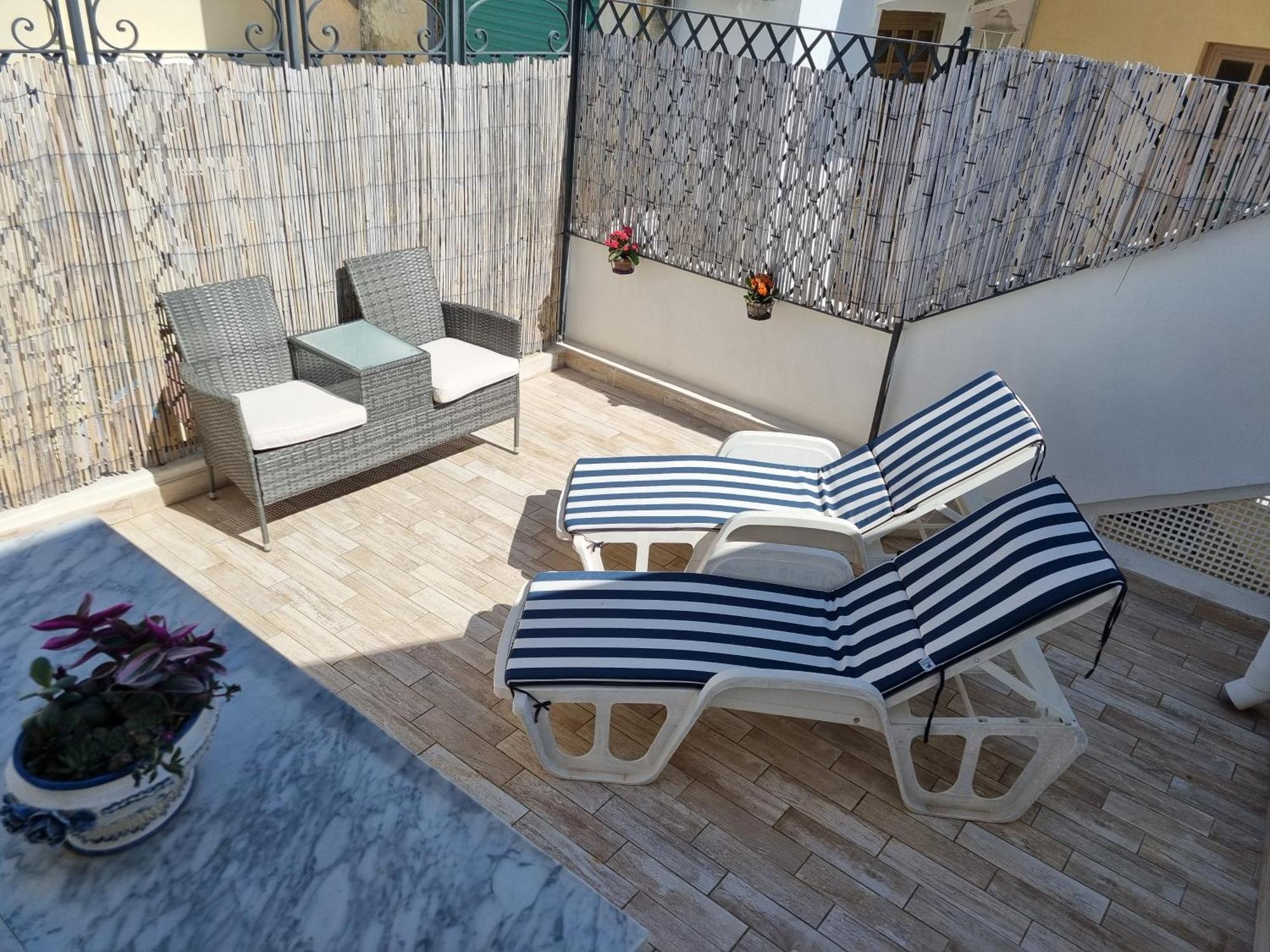 Romy Blu Apartment กาปรี ภายนอก รูปภาพ